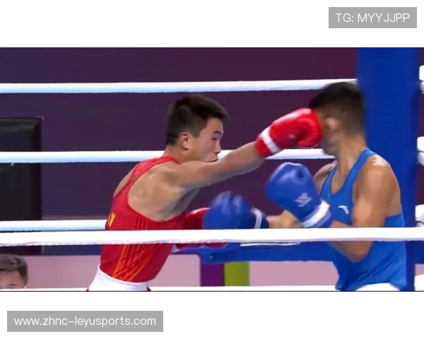 拳击赛中“铁肠抗打”引全场震惊